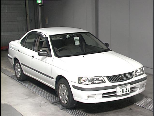 1999 Nissan Sunny Pictures