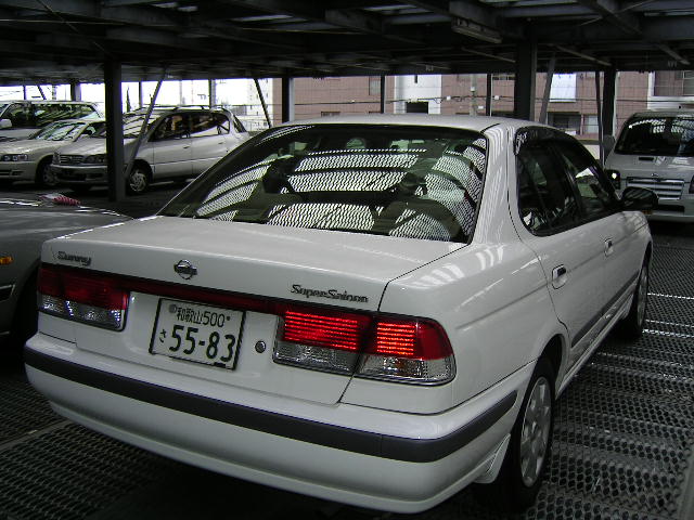 1999 Nissan Sunny Pictures