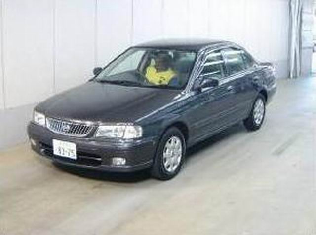 1999 Nissan Sunny Photos