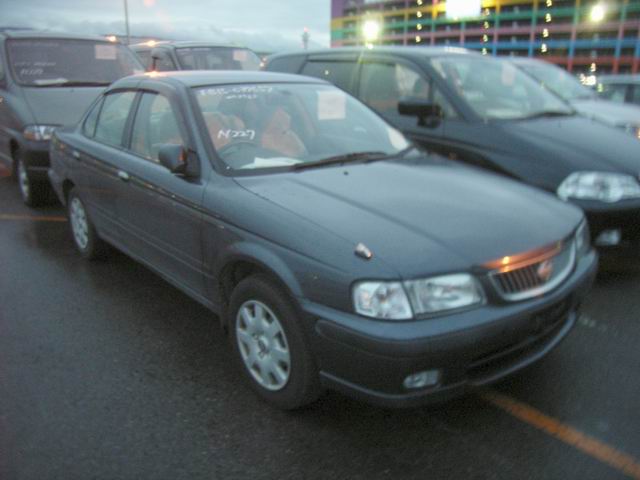 1999 Nissan Sunny Photos