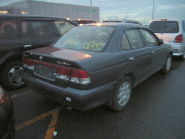1999 Nissan Sunny Pictures