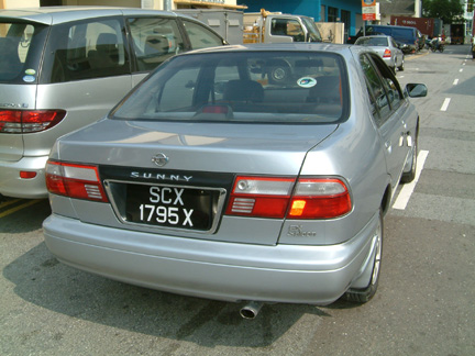 1999 Nissan Sunny Pictures
