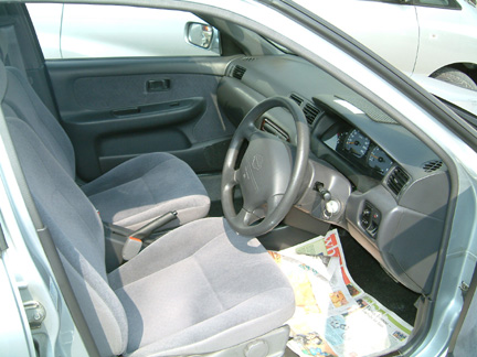 1999 Nissan Sunny Photos