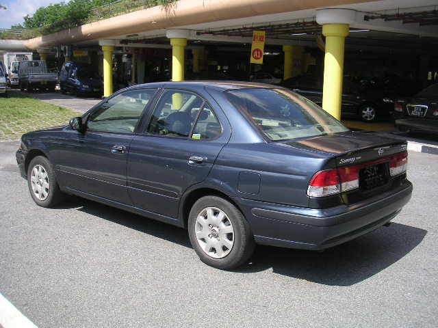 1999 Nissan Sunny Pictures