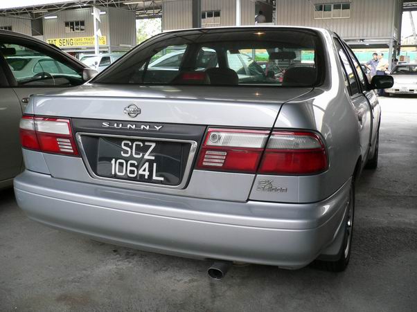1999 Nissan Sunny Pictures