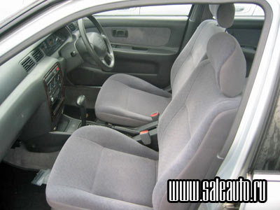 1999 Nissan Sunny Pictures