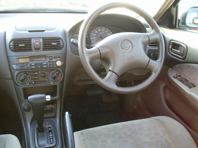 1999 Nissan Sunny Pictures