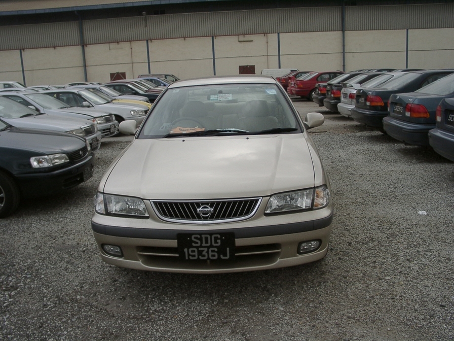 1999 Nissan Sunny Photos