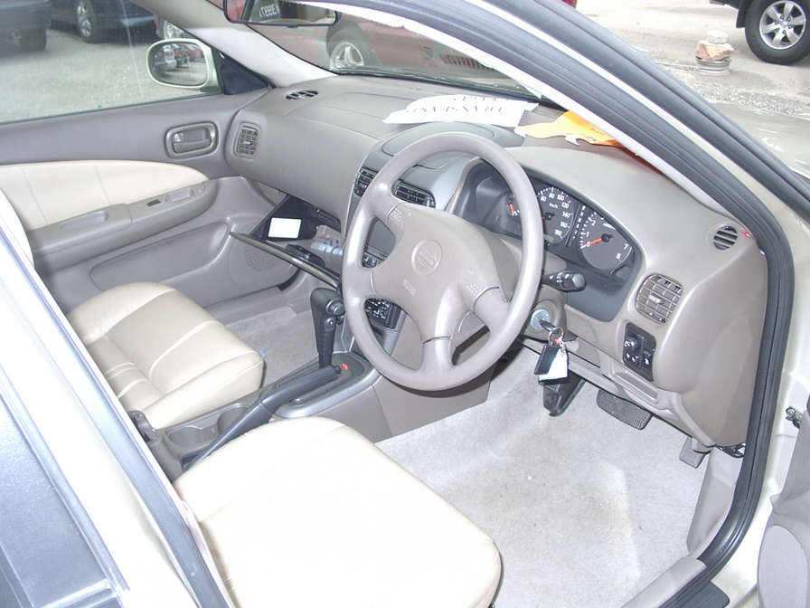 1999 Nissan Sunny Wallpapers