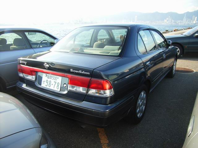 1999 Nissan Sunny Pictures