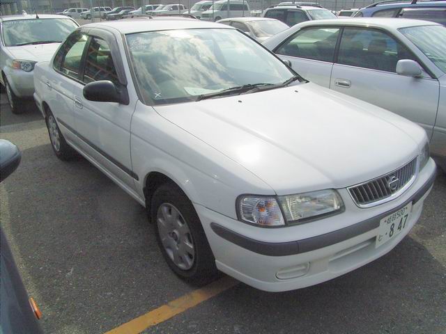 1999 Nissan Sunny Pictures