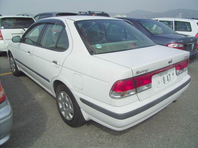 1999 Nissan Sunny Pics
