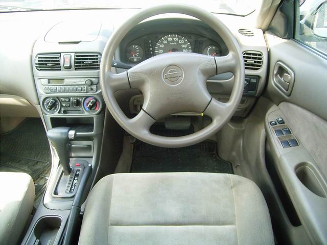 1999 Nissan Sunny Photos