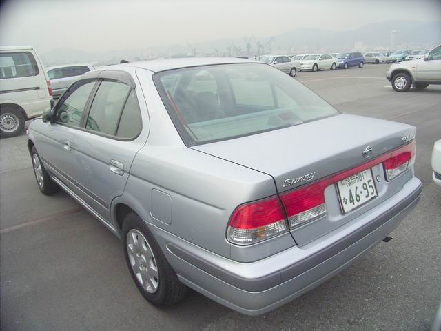 1999 Nissan Sunny Pictures
