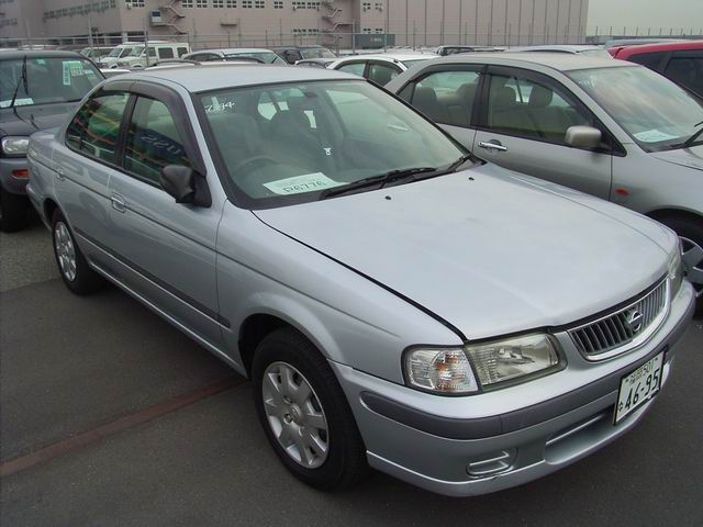 1999 Nissan Sunny Pictures