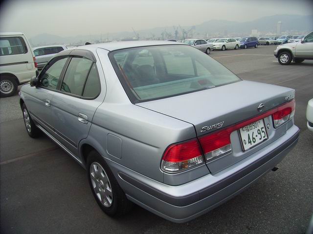 1999 Nissan Sunny Pictures