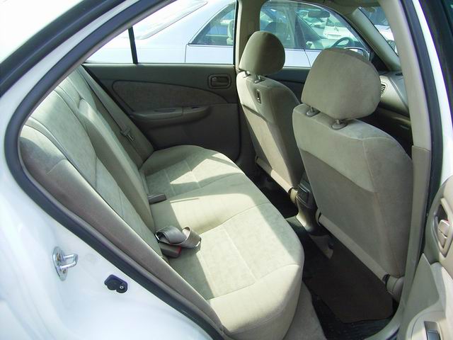 1999 Nissan Sunny Photos