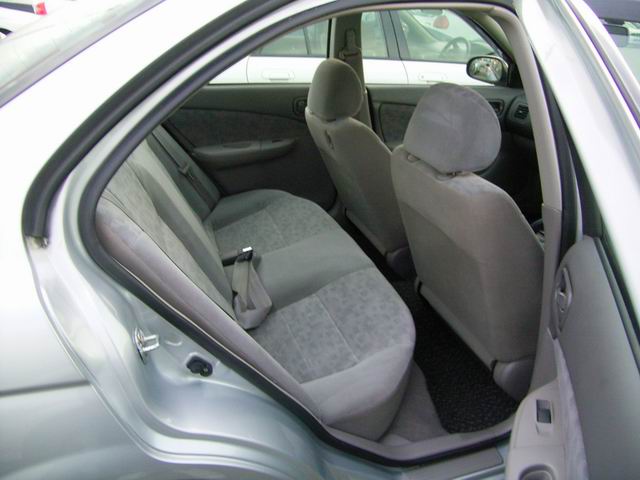 1999 Nissan Sunny Photos