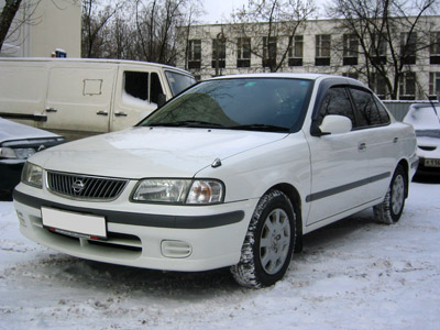 1999 Nissan Sunny Pictures