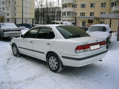 1999 Nissan Sunny Photos