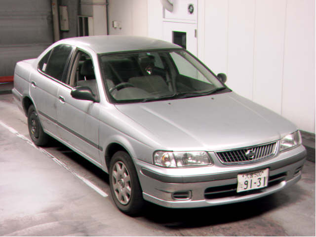 1999 Nissan Sunny Photos