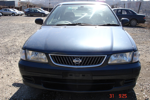 1999 Nissan Sunny Photos