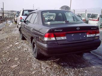 1999 Nissan Sunny Pictures