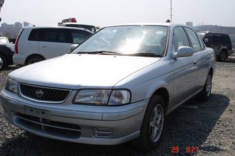 1999 Nissan Sunny Pictures