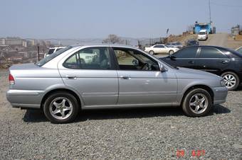 1999 Nissan Sunny Wallpapers