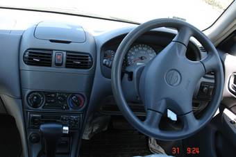 1999 Nissan Sunny Pics