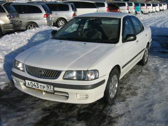 1999 Nissan Sunny Photos