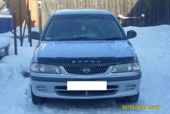 1999 Nissan Sunny Photos