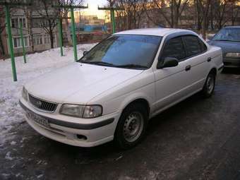 1999 Nissan Sunny Pics