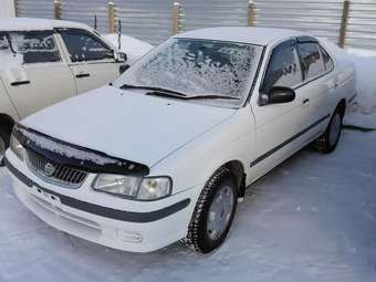 1999 Nissan Sunny Pictures