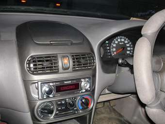 1999 Nissan Sunny Pics