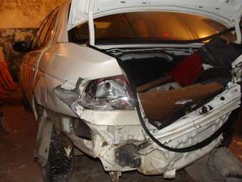 1999 Nissan Sunny Pictures