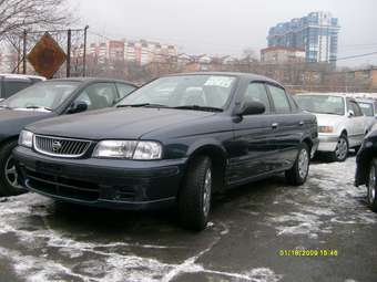 1999 Nissan Sunny Pics