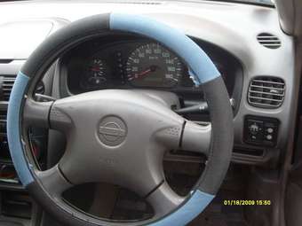 1999 Nissan Sunny Photos