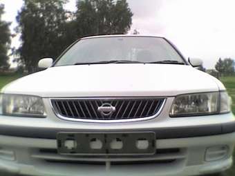 1999 Nissan Sunny Images