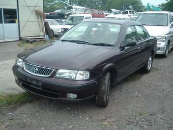 1999 Nissan Sunny Pictures