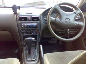 1999 Nissan Sunny Pictures