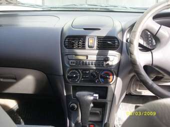 1999 Nissan Sunny Pictures