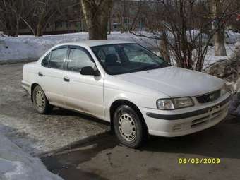 1999 Nissan Sunny Photos