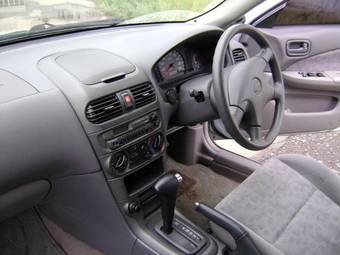 1999 Nissan Sunny Images