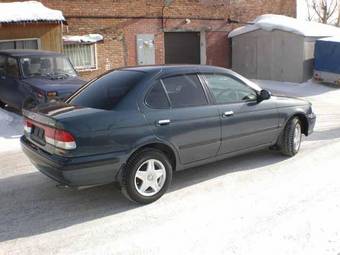 1999 Nissan Sunny Pictures
