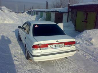 1999 Nissan Sunny Photos