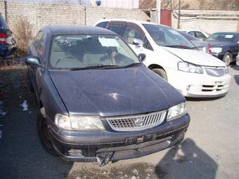 1999 Nissan Sunny Pictures