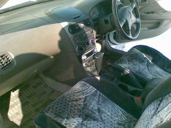 1999 Nissan Sunny Photos