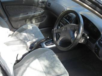 1999 Nissan Sunny Photos
