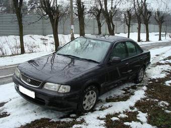 1999 Nissan Sunny Pictures